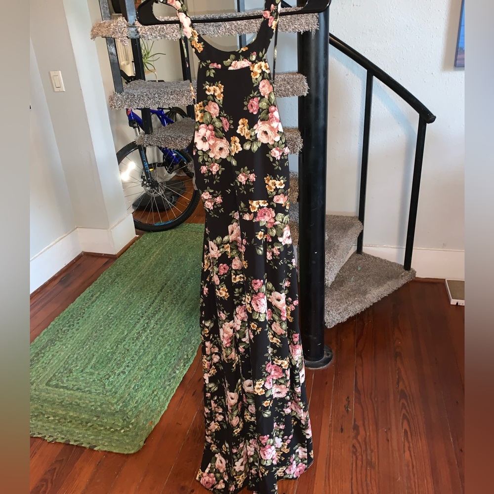 Floor-length floral maxi dress